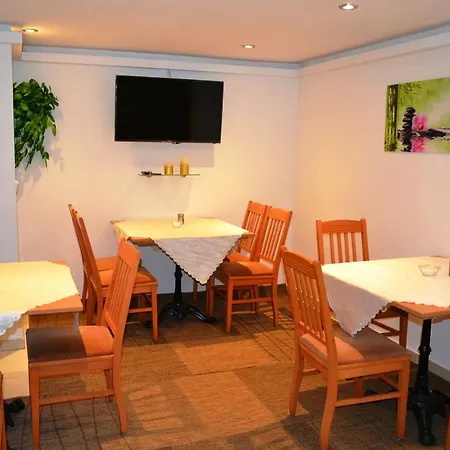 Ferienhaus Oberscheven Im Leipziger Neuseenland Hotel *